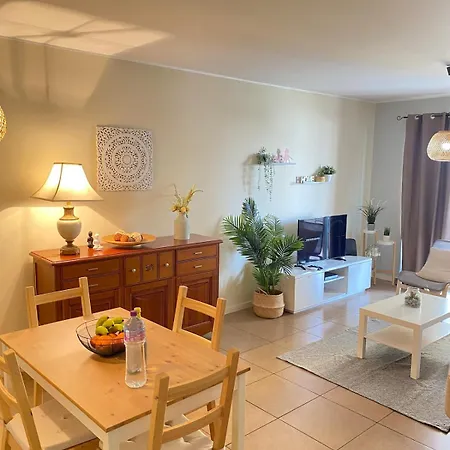 Exclusive In Walk To Διαμέρισμα