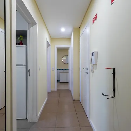 Exclusive In Walk To Apartament Quarteira