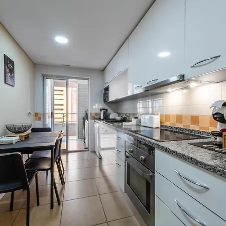 Apartment Exclusive In Walk To