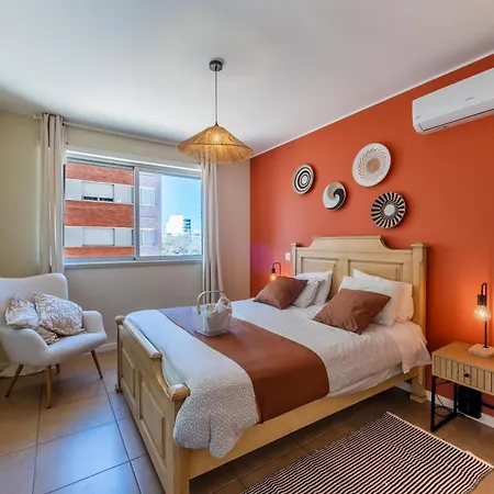 Exclusive In Walk To Quarteira