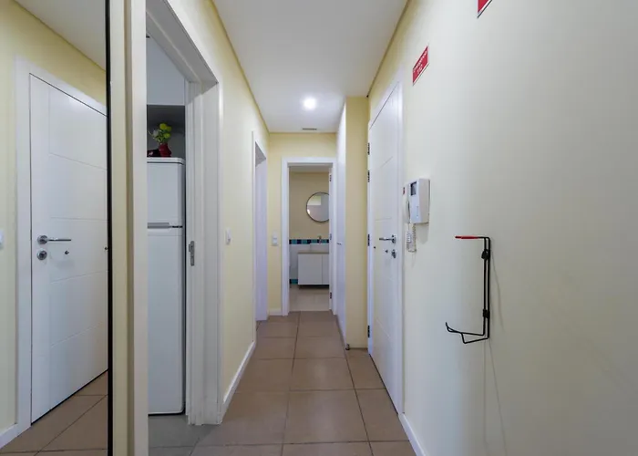 Exclusive In Walk To Apartamento Quarteira